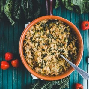 Tento teplý pokrm se jí v Toskánsku v zimním období a krom cavolo nero obsahuje i mrkev, cibuli, celer a další druhy zeleniny. Hlavní přísadou je chléb.